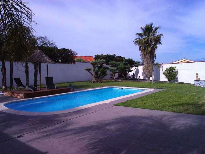 Villa für 6 Personen, mit Pool und Whirlpool sowie Garten - 1