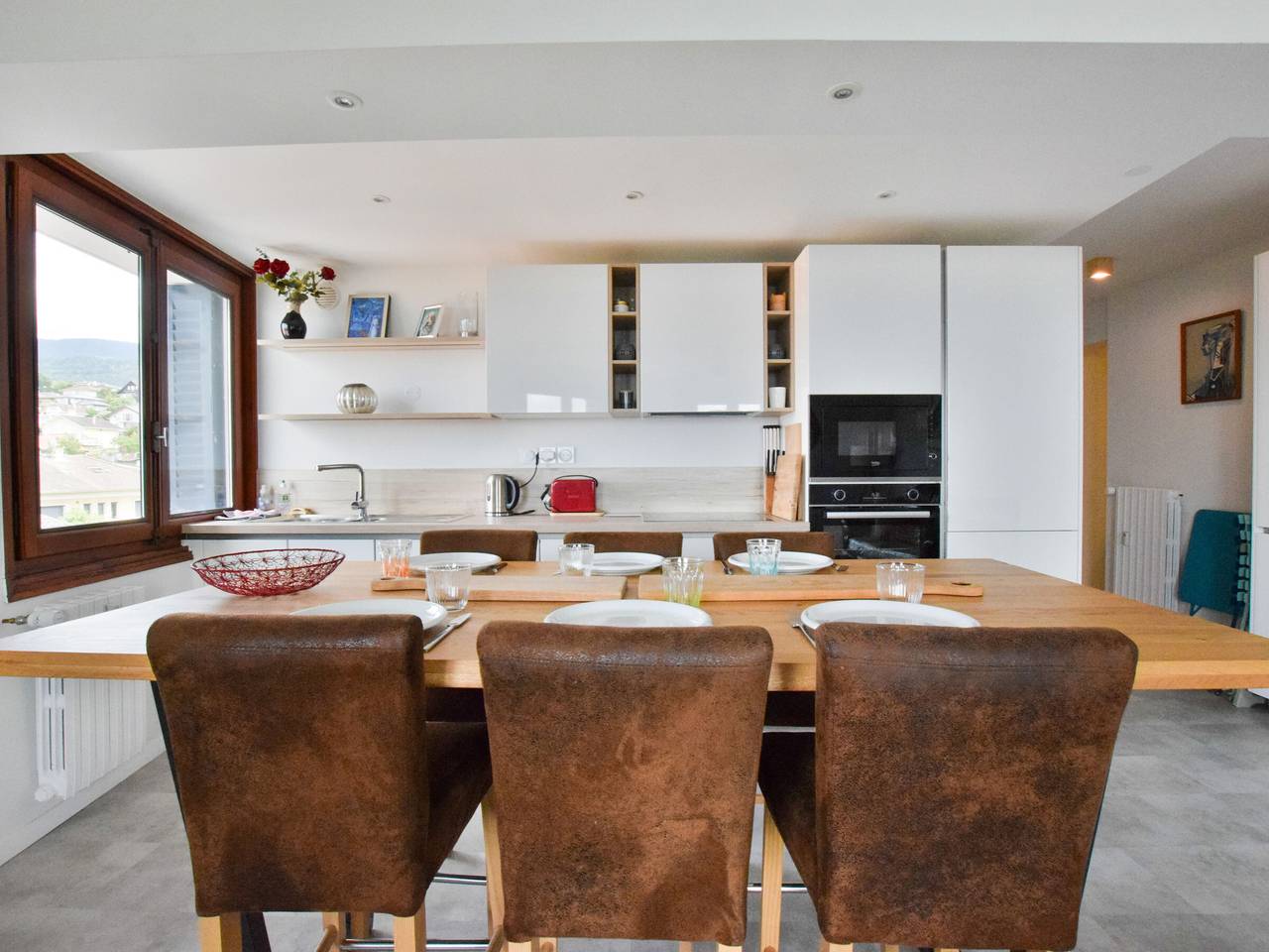 Ganze Wohnung, Charmante 4-Personen-Wohnung mit Balkon und Seeblick, nahe Strand in Neuvecelle in Évian-les-Bains, Thonon-les-Bains und Umgebung