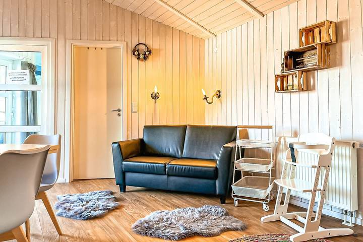 Ferienhaus für 12 Personen, mit Sauna und Whirlpool sowie Garten und Pool, mit Haustier in der Lübeck - 4