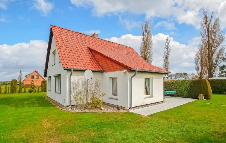 Ferienhaus für 6 Personen, mit Terrasse und Garten in Ummanz