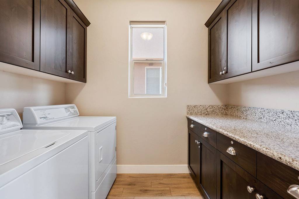 Eine Sichtweise - Beenden Sie Unit mit Private Hot Tub! 4 Schlafzimmer / 5 Bäder / 12 Personen in Santa Clara (UT), Zion Nationalpark