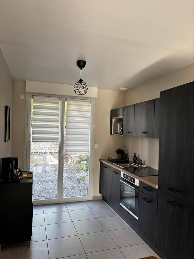 Maison cosy entre Paris Rouen et Deauville in Pont-de-l'Arche, Région de Les Andelys