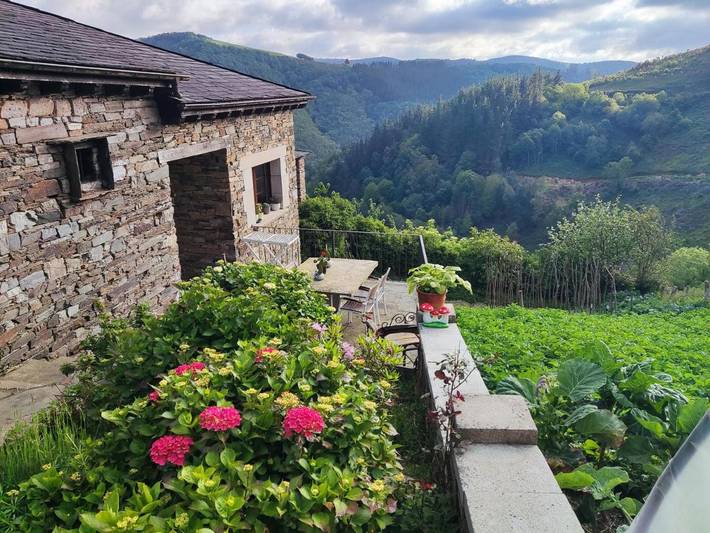 Casa rural para 5 personas, con Balcón y Terraza además de Jardín y Vistas en Eo-Navia - 3