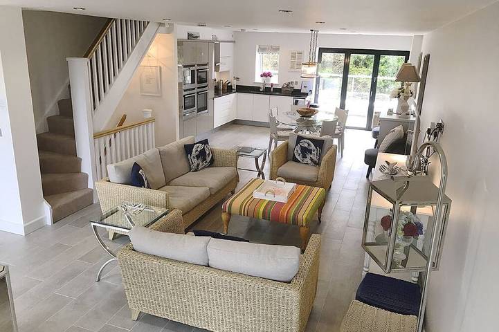 Holiday rental for 6 people, with garden and balcony in Constantine Bay