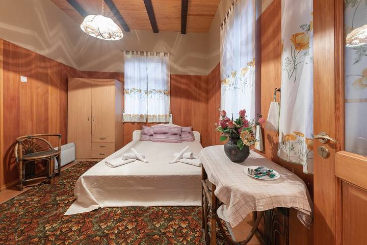Lodge for 2 people, with garden, with pets in Latvia