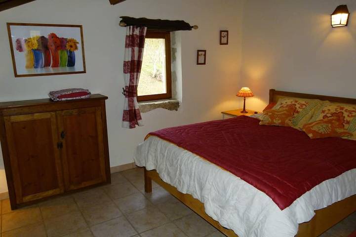 Gîte pour 9 personnes, avec jardin, animaux acceptés dans Lac de l'Escourou - 4