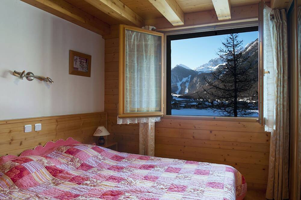Appartement entier, A Ceillac, ski et randonnée sous le soleil du Queyras, au coeur des alpes. in Ceillac, Queyras