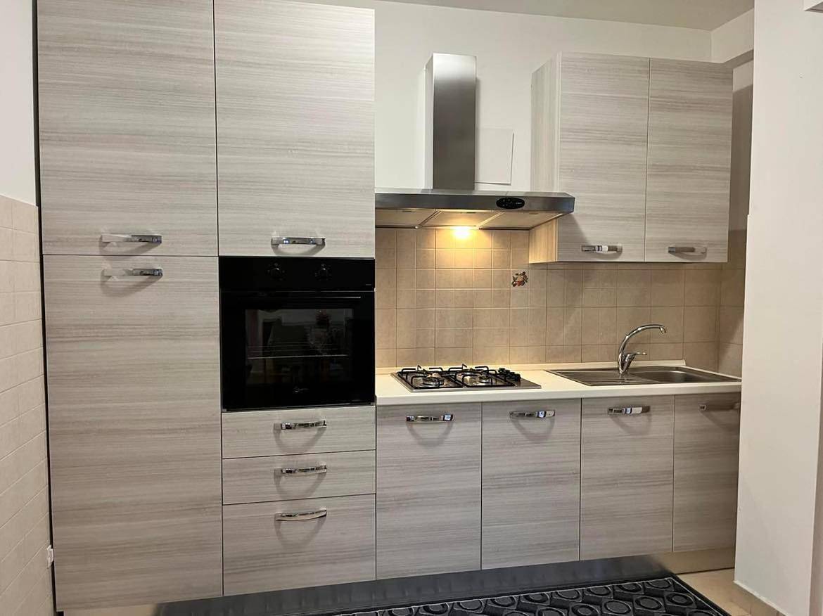 Appartamento intero, Two-Bedroom Apartment in San Benedetto del Tronto, Riviera delle Palme