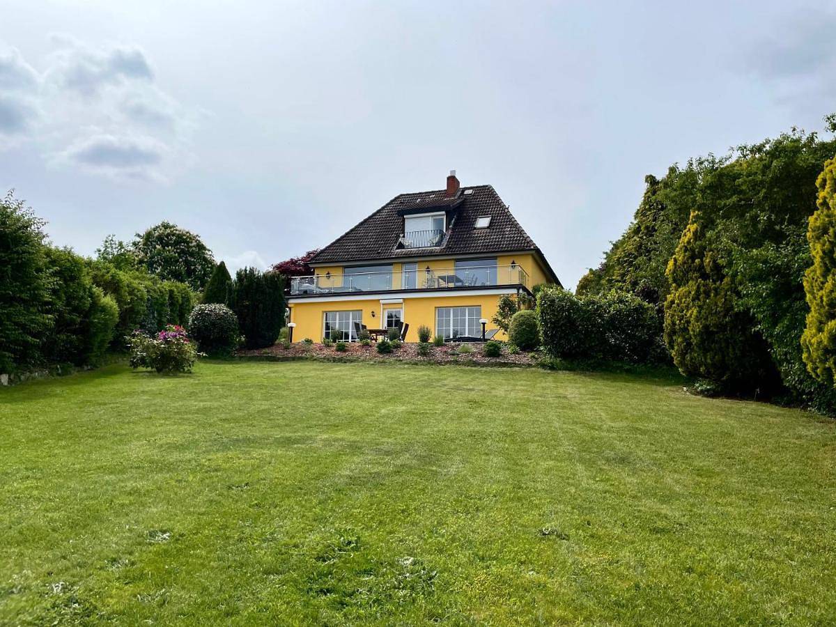Ganze Wohnung, Traumhafter Seeblick mit großer Terrasse in Pogeez, Naturpark Lauenburgische Seen