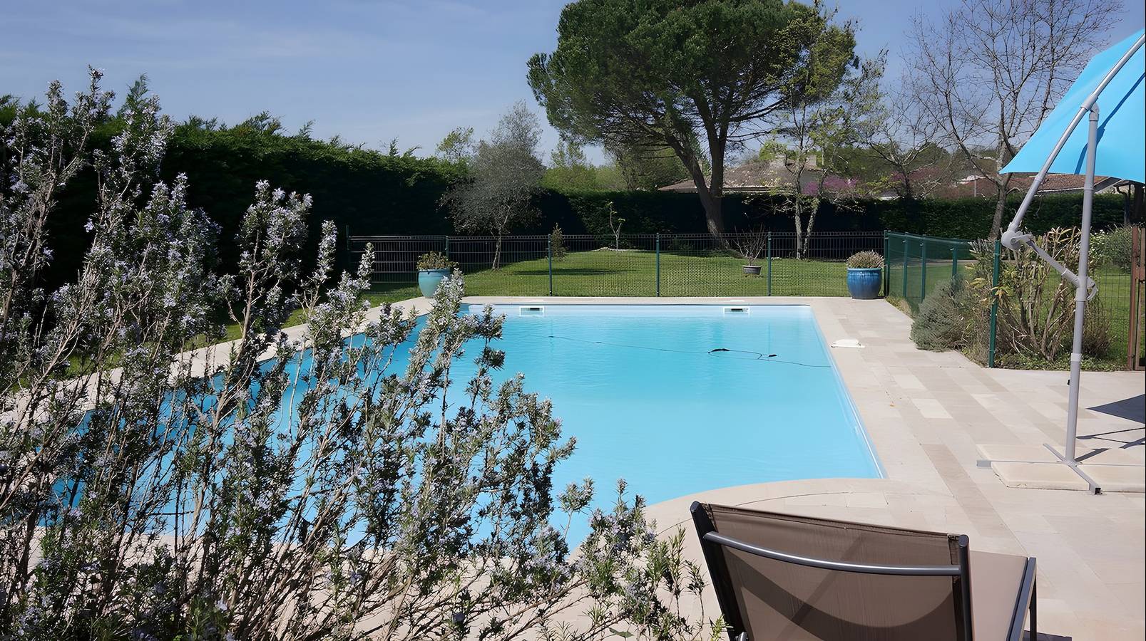 Gîte avec piscine la petite gironde in Porchères, Région de Libourne