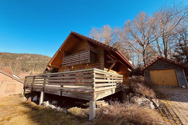 Chalet pour 6 personnes, avec balcon, adapté aux familles à Rochesson