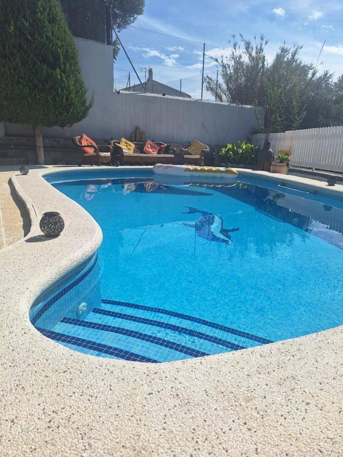 Location de vacances pour 4 personnes, avec piscine ainsi que jardin et vue à Sant Pere de Ribes - 3
