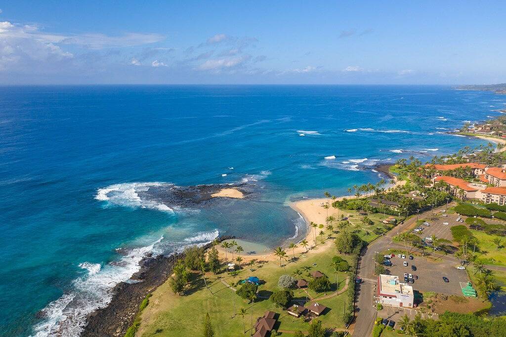 Koolkondo Surf Bungalow with Pool by the beach in Poipu, Koloa