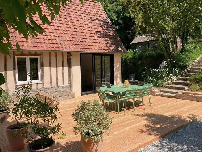 Gîte pour 8 personnes, avec jardin et terrasse, animaux acceptés