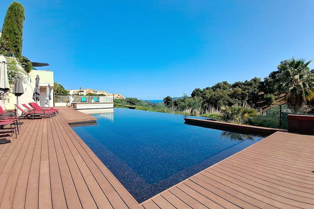 Ganze Wohnung, Duplex with terrace & unobstructed view - Private estate in Mandelieu in Mandelieu-la-Napoule, Mittelmeerküste (Frankreich)