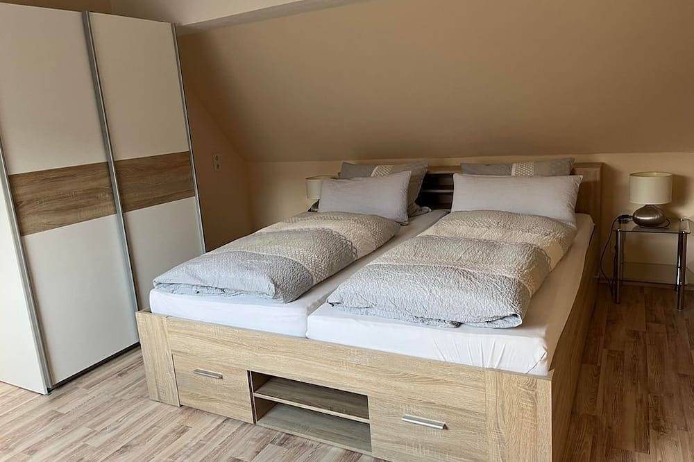 Ganze Wohnung, Ferienwohnung 1 - Mosel-Ferienwohnungen in Ürzig, Bernkastel-Kues & Umgebung