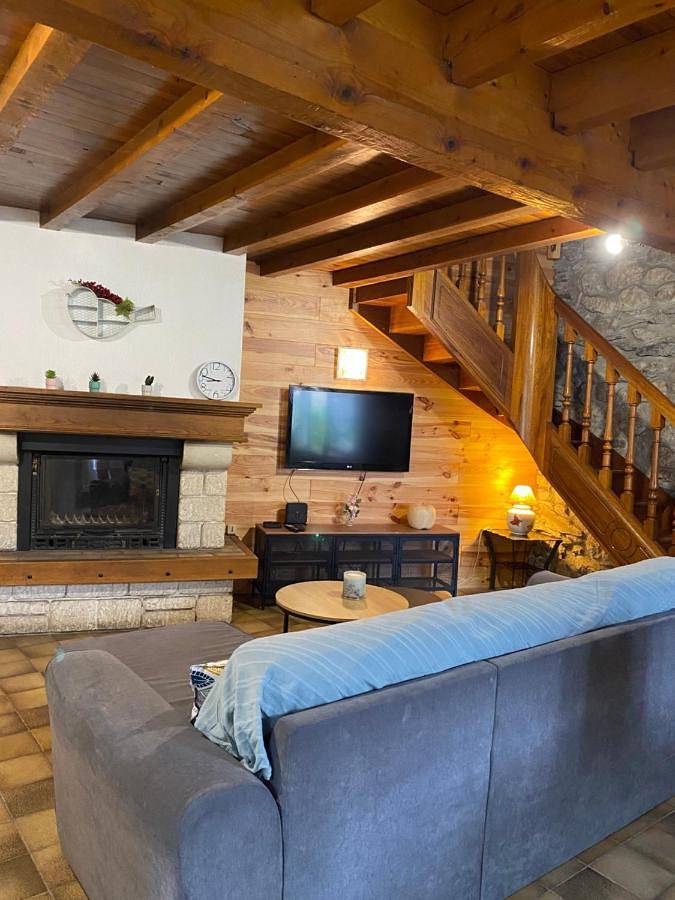 Location de vacances pour 7 personnes, avec terrasse à Ornolac-Ussat-les-Bains - 4