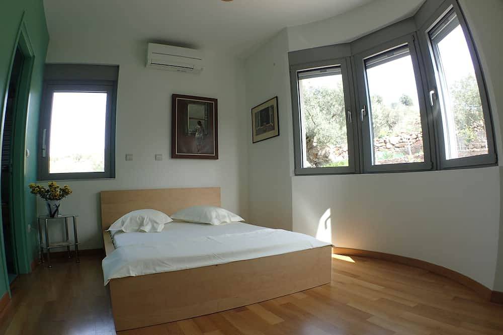 Spacious - Luxurious Art Villa Meerblick Mit Pool Und Herrlichem Sonnenuntergang! in Sfentouri, Perdika