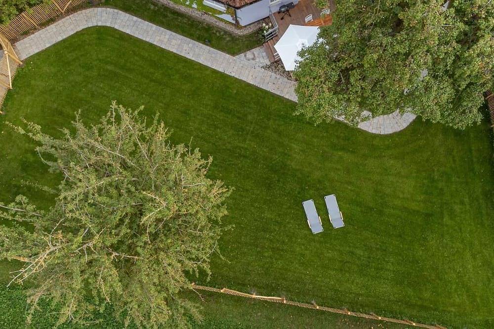 Ganze Wohnung, Schmalfelden No. 95  mit Spa-Oase im Wohnzimmer:  Kompakt-Sauna, Ruheliegen und Kamin. Eingezäunter Garten mit toller Veranda! in Schrozberg, Hohenlohe