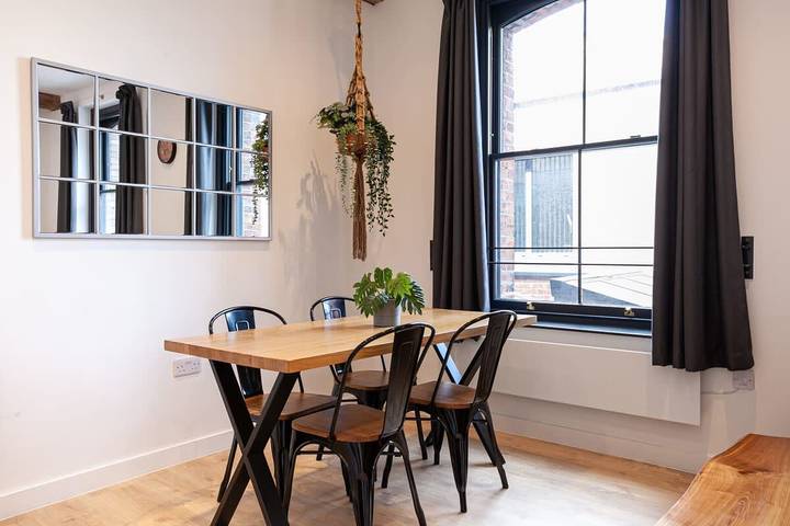 Ganze Wohnung, Charming Two-Bedroom Apartment Near Victoria Station in Manchester, Greater Manchester