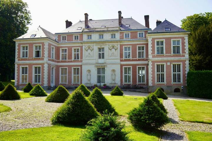 Villa pour 18 personnes, avec Terrasse et Jardin ainsi que Piscine et Vue dans la Somme