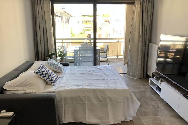 Ganze Wohnung, Azurie Sea View Apartment in Juan-les-Pins, Antibes