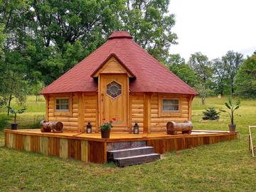 Gîte pour 2 personnes, avec piscine et jardin dans le Lot