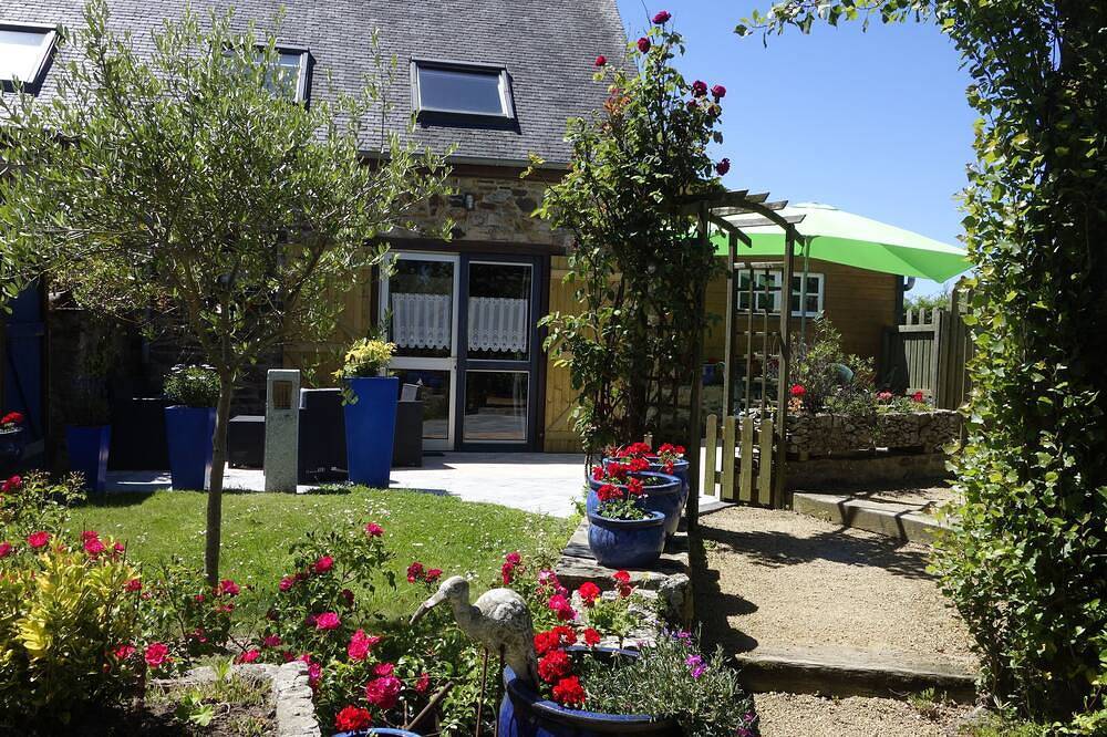 Gite Du Pecheur Im Herzen Des Presqu'Ile De Lezardrieux In Der Nähe Von Paimpol Brehat in Lézardrieux, Rosa Granitküste
