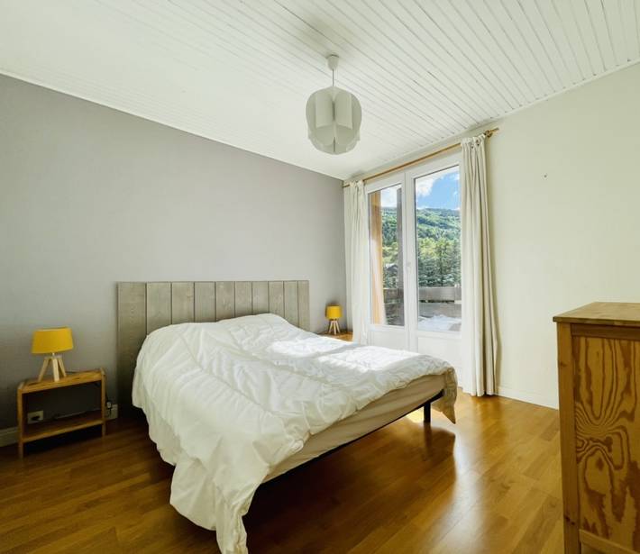 Gîte pour 8 personnes, avec balcon, adapté aux familles à La Salle-les-Alpes - 4