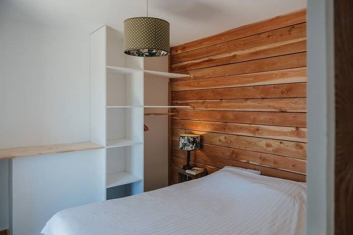 Gîte pour 6 personnes, avec terrasse et jardin, animaux acceptés à La Roche-des-Arnauds - 3