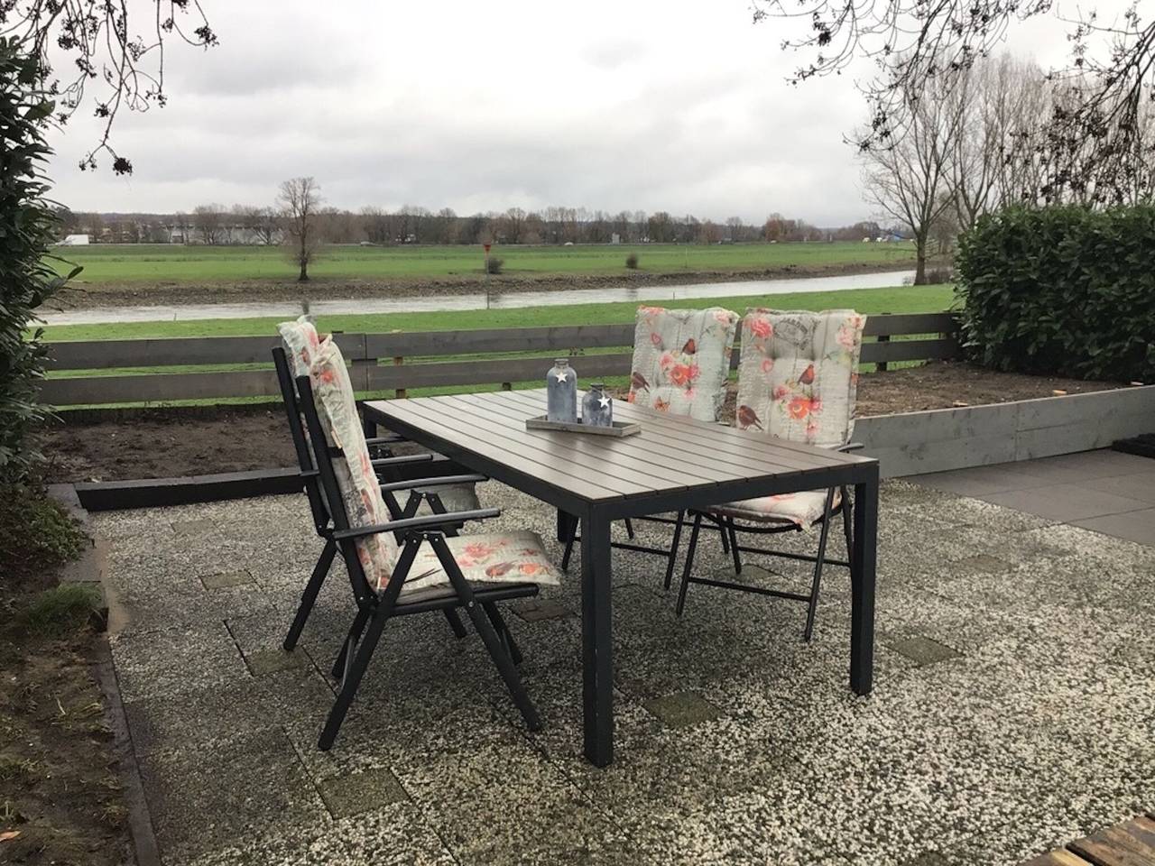 Komfort-Chalet an einem Freizeitsee in IJssel