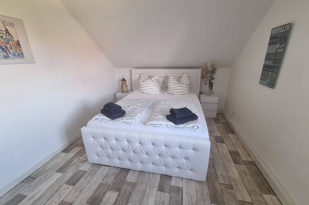Ganze Wohnung, Ferienwohnung mit Pool am Stadtrand von Dresden in Kesselsdorf, Wilsdruff