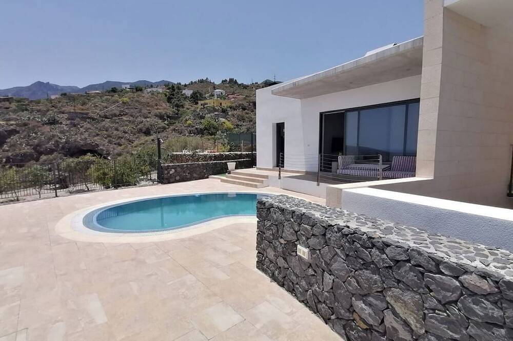 Villa \"La Florida\" - Wonderful Views - Pool - Wifi in Araya, Candelaria