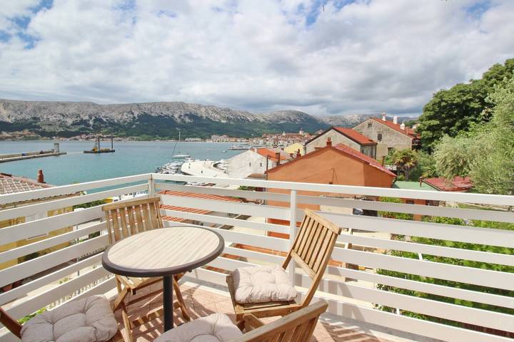 Ferienwohnung für 3 Personen, mit Balkon/Terrasse in Baska - 2
