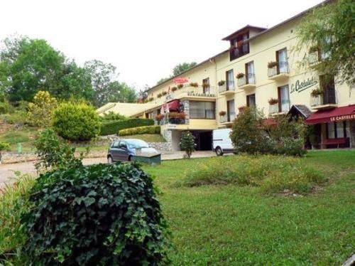 Hôtel pour 2 personnes, avec Terrasse ainsi que Jardin et Vue à Perles-et-Castelet