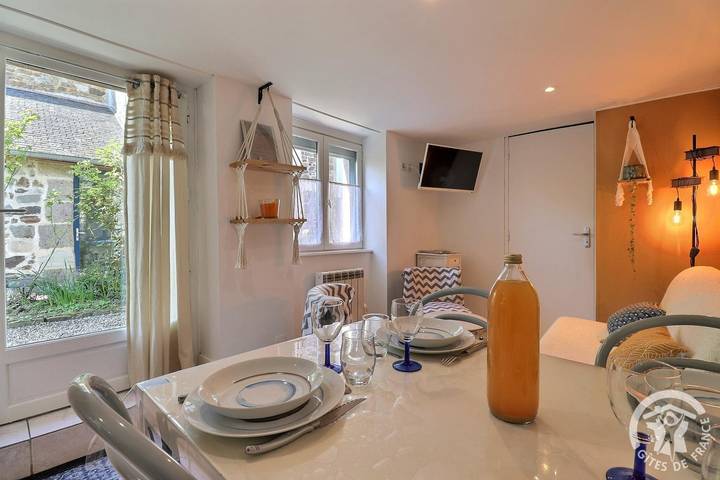 Gîte pour 4 personnes, avec jardin à Dol-de-Bretagne - 4