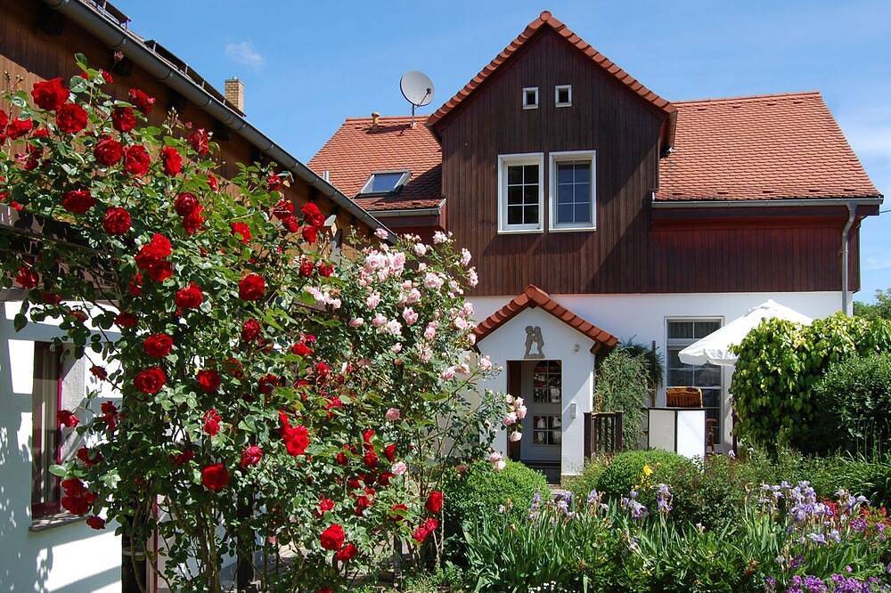 Ganze Wohnung, Gemütliche Ferienwohnung in Dresden-Gohlis in Cossebaude, Dresden