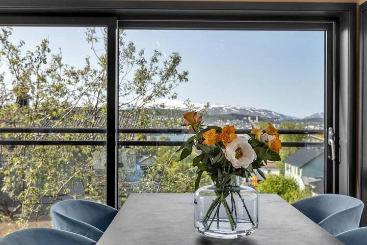 Villa für 10 Personen, mit Terrasse und Garten sowie Ausblick, mit Haustier in Tromsø - 2