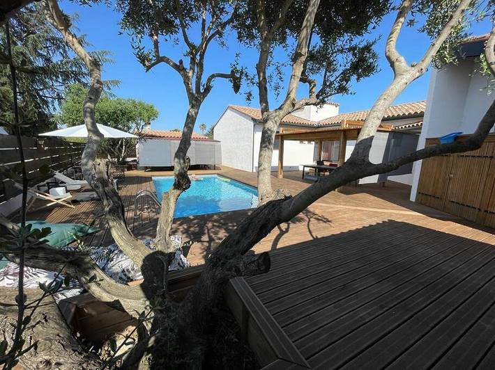 Location de vacances pour 8 personnes, avec piscine ainsi que jardin et sauna à Millas - 4