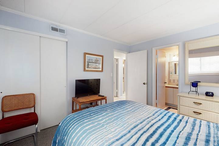 Vacation apartment for 8 people, with terrace and pool in Maryland