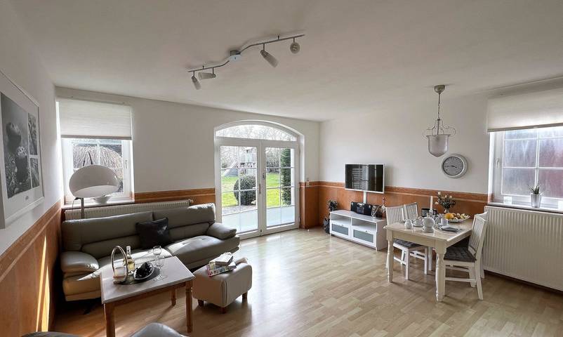 Ferienwohnung für 5 Personen, mit Terrasse und Garten - 1