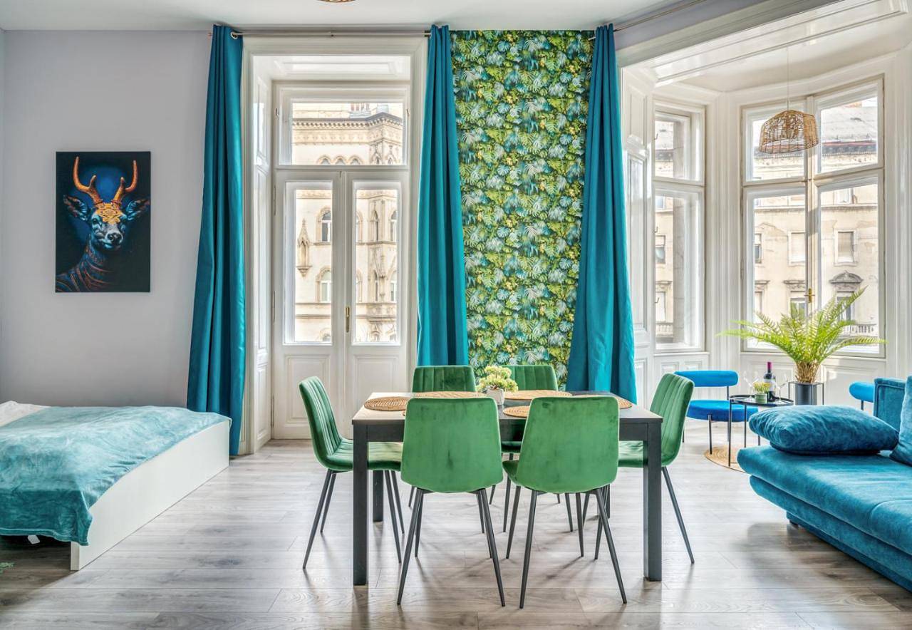 Geheel appartement, Downtown Delight - Erzsébet Blvd - 13 Ppl in Boedapest, Danube-Ipoly National Park