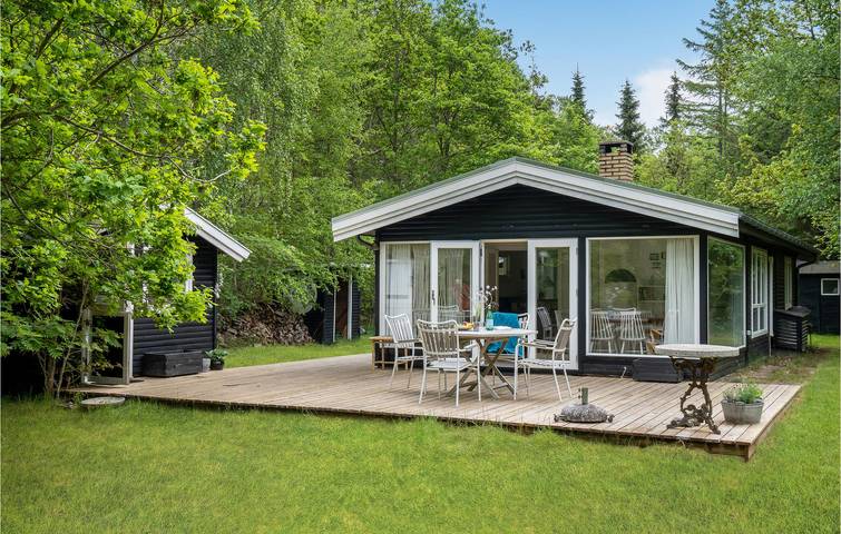 Ferienhaus für 6 Personen, mit Terrasse und Garten in Rørvig