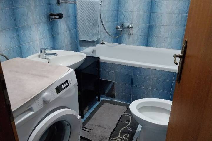 Ganze Wohnung, Apartment Modric - Two Bedroom Apartment With Terrace in Jablanac, Naturpark Velebit