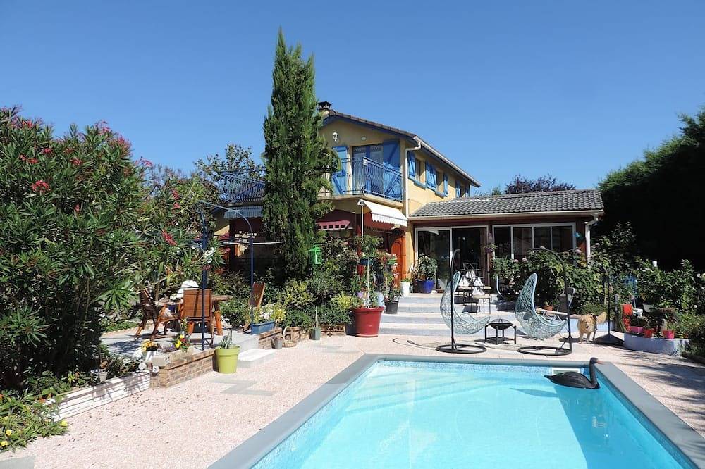 Suite Papillons 4 personnes in Saint-Chef, Région de La Tour-du-Pin