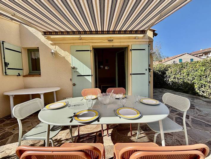 Villa voor 6 personen, met Terras en Zwembad in Le Lavandou
