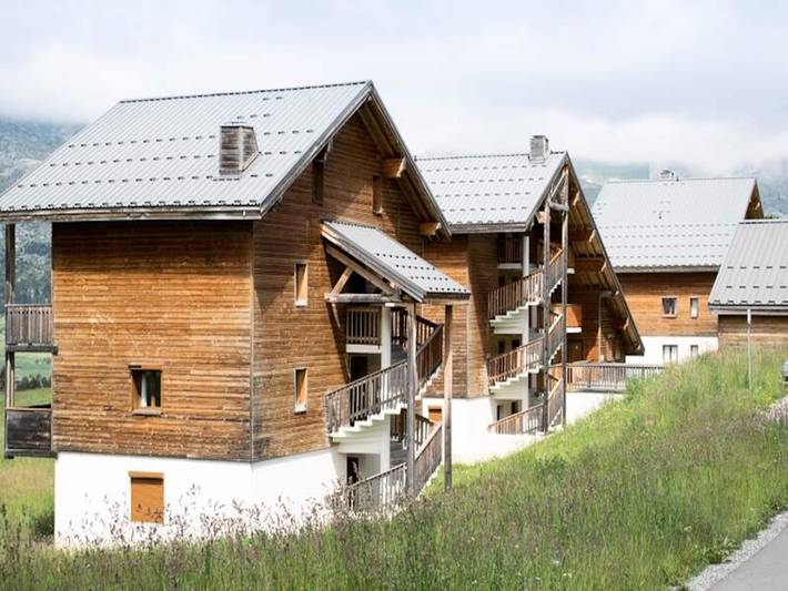 Chalet pour 6 personnes, avec balcon et piscine, adapté aux familles à Le Dévoluy - 4