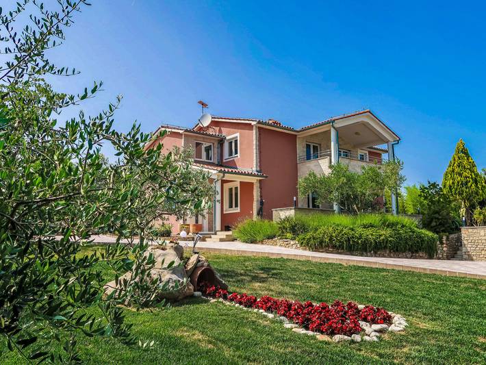 Location de vacances pour 12 personnes, avec terrasse et jardin, animaux acceptés à Vodnjan - 4