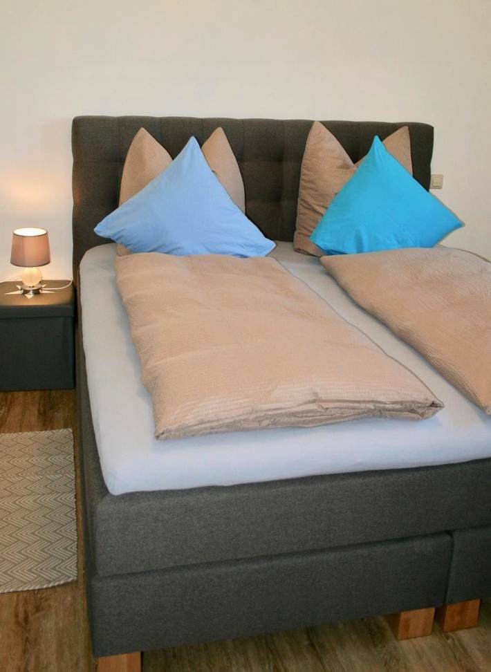 Ferienwohnung für 12 Personen, mit Terrasse und Garten sowie Seeblick und Ausblick in Landkreis Günzburg - 2