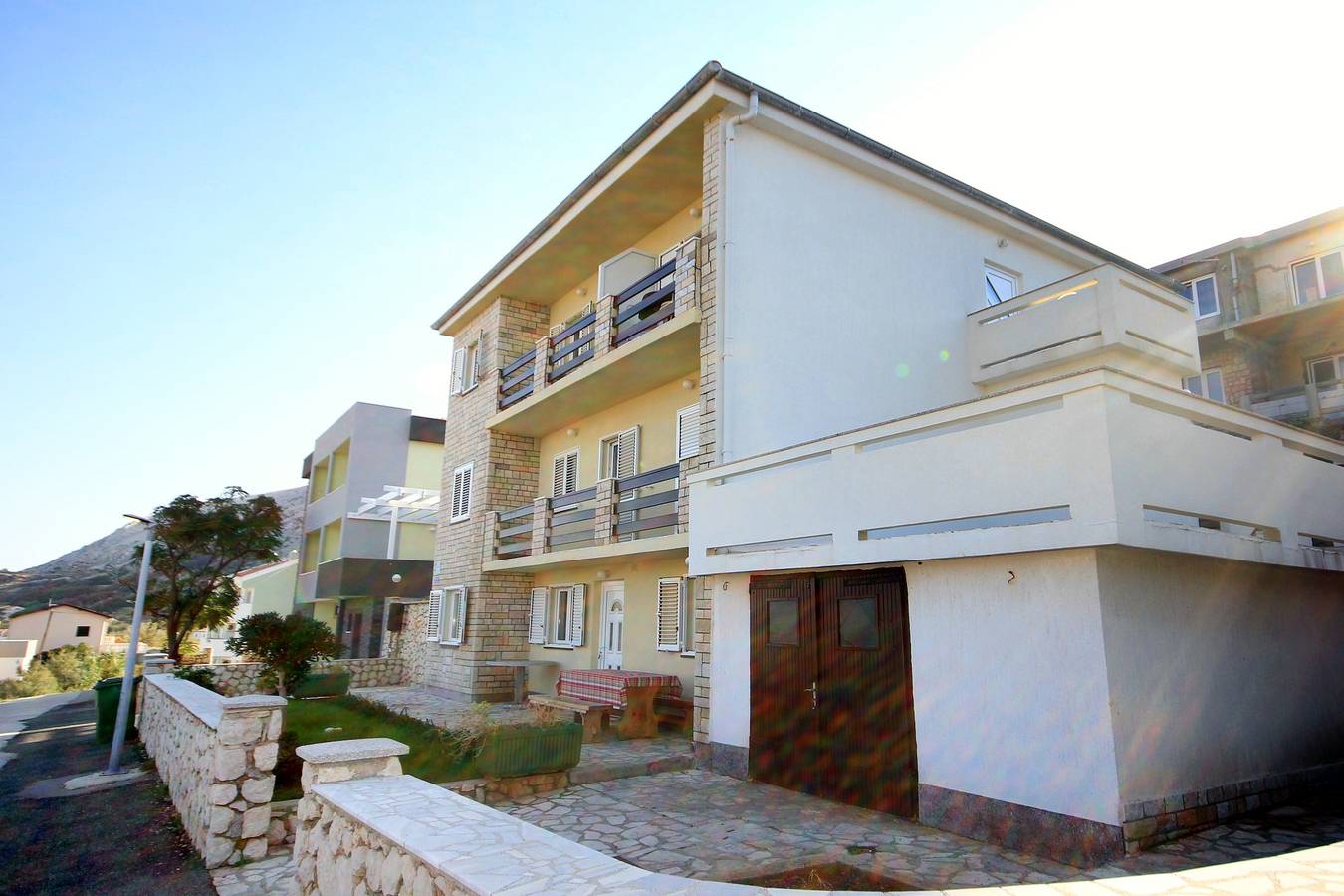 Cijeli apartman, Dvosobni apartman s terasom i pogledom na more Pag -b in Gradska plaža (Pag), Grad Pag